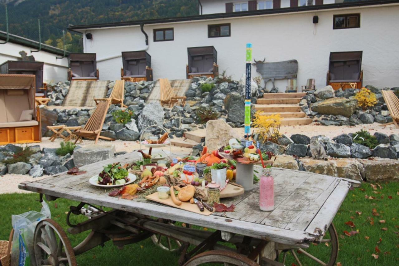 Hotel Zur Gluecklichen Kuh Oberstdorf Esterno foto