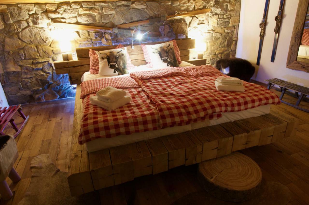 Hotel Zur Gluecklichen Kuh Oberstdorf Esterno foto