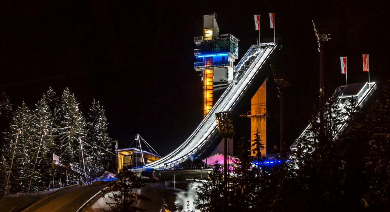 Hotel Zur Gluecklichen Kuh Oberstdorf Esterno foto